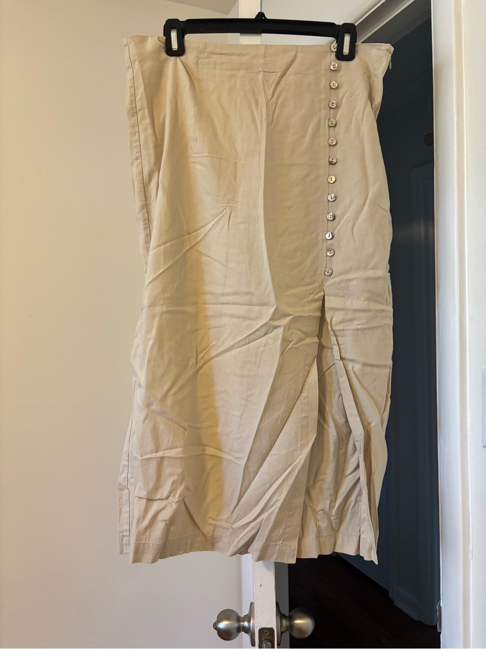 Women's Linen Button-Detail Midi Skirt